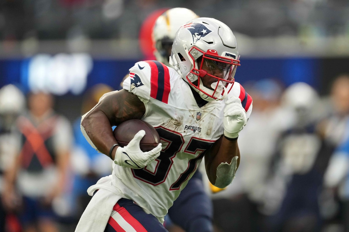 Oct 31, 2021; Inglewood, California, USA; New England Patriots running back Damien Harris (37) carries the ball against the Los Angeles Chargers in the second half at SoFi Stadium. The Patriots defeated the Chargers 27-24. Mandatory Credit: Kirby Lee-USA TODAY Sports