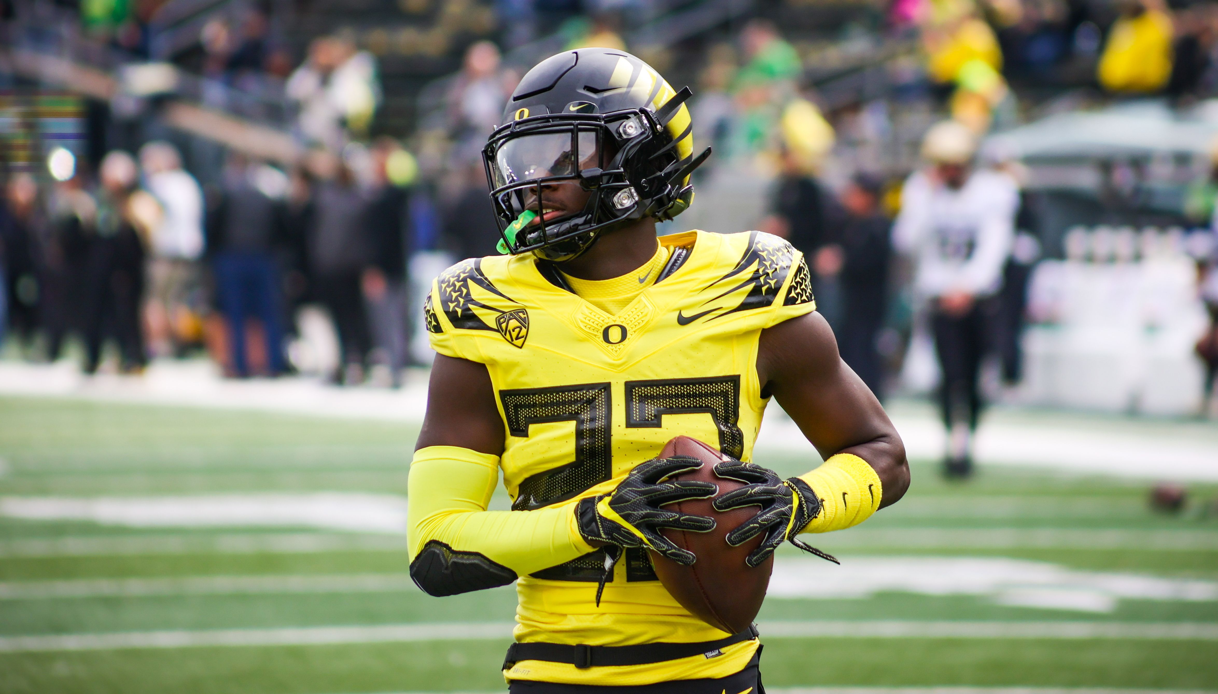Oregon Football Safety Verone McKinley III Exits With Injury Vs Utah 