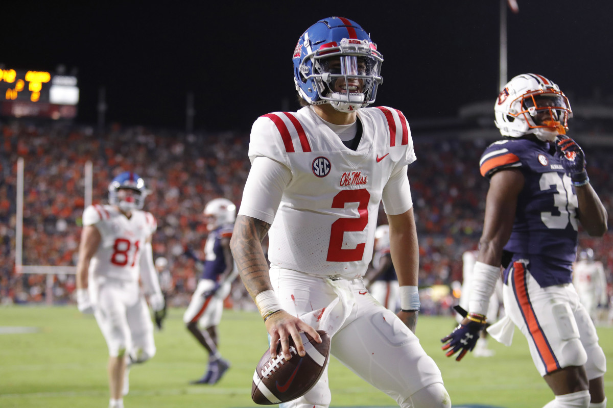 Who are the quarterbacks to be targeting in your fantasy football rookie drafts after the 2022 NFL Draft? Click here to view the players you should be targeting.