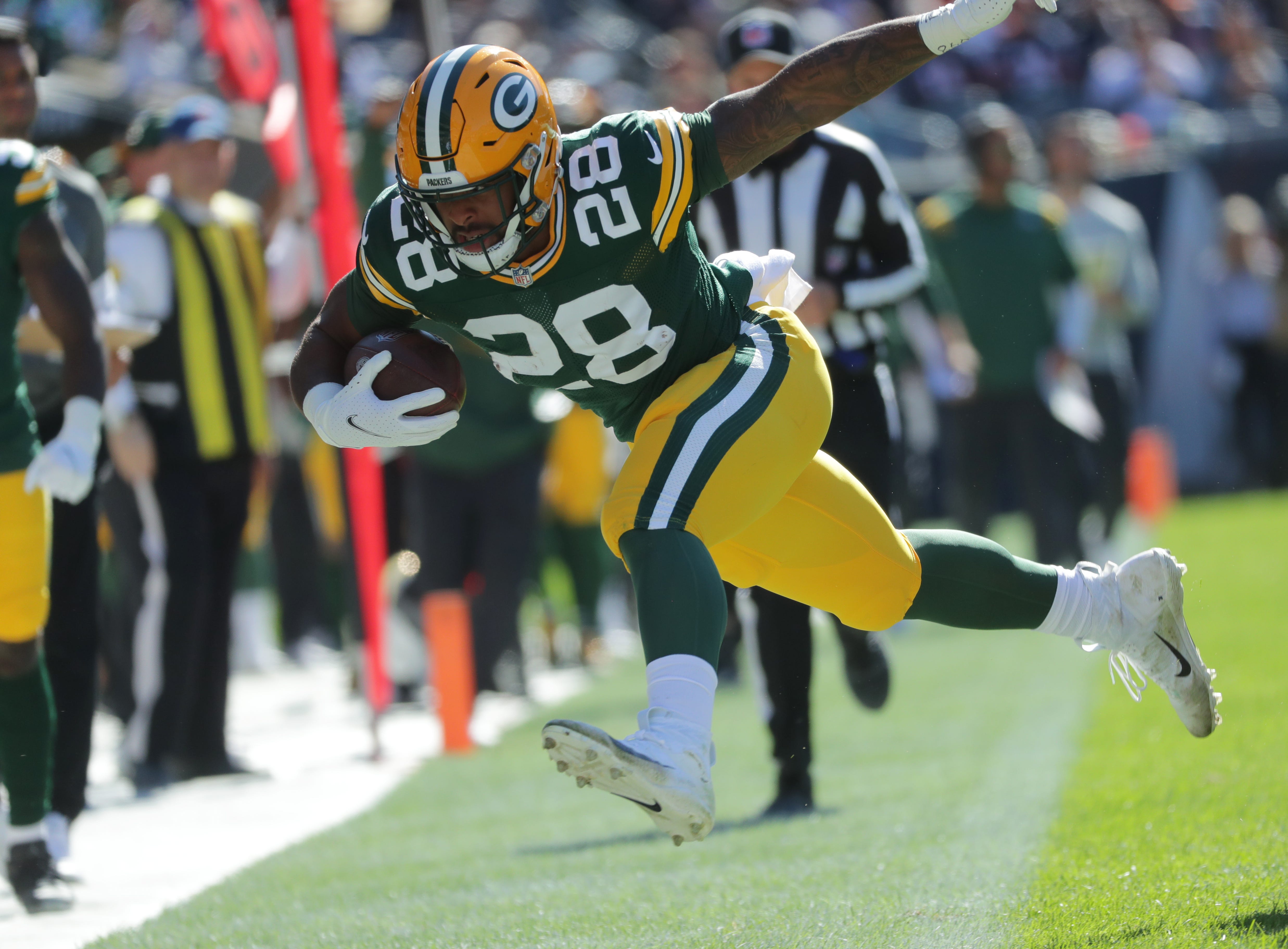 Packers (5): Since that 35-point loss in Week 1, Green Bay's won seven straight -- best in the league. And though losing TE Robert Tonyan to a knee injury is a blow, the Pack is getting key contributions from the likes of RB AJ Dillon and CB Rasul Douglas -- players who showed last week this team can also run the ball and play a little defense -- with All-Pro LT David Bakhtiari en route. Plenty of firepower around Rodgers going into his first showdown with fellow former MVP Patrick Mahomes. Syndication Packersnews