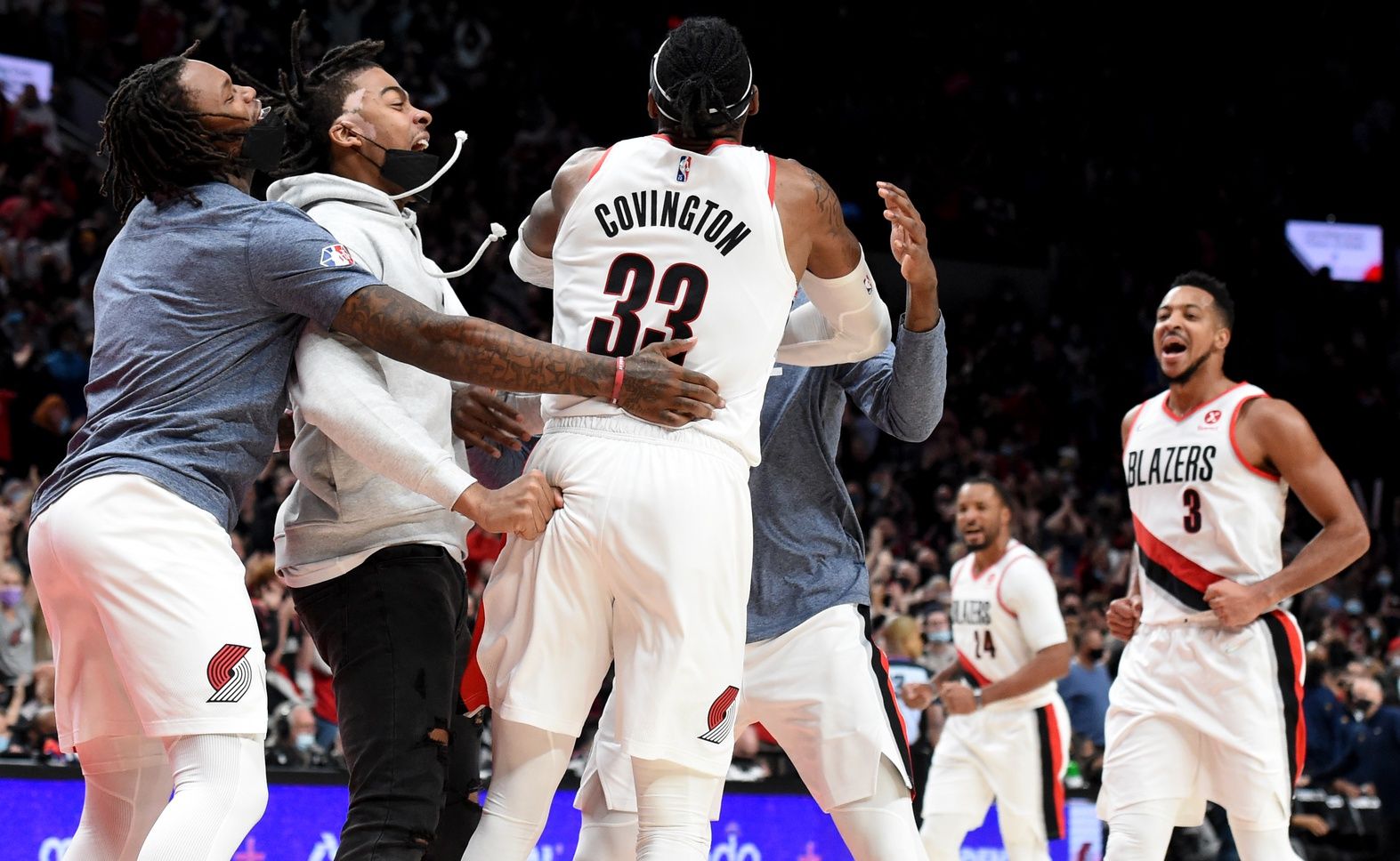 "You Gotta Shot The "F***ing Ball" Here's What C.J. McCollum Said He Told Robert Covington In The Blazers Win Over The Pacers - Sports Illustrated Indiana Pacers news, analysis and more - Vimarsana News