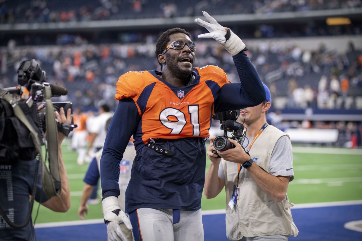 Denver Broncos linebacker Stephen Weatherly (91) comes off the field after the win over the Dallas Cowboys at AT&T Stadium.