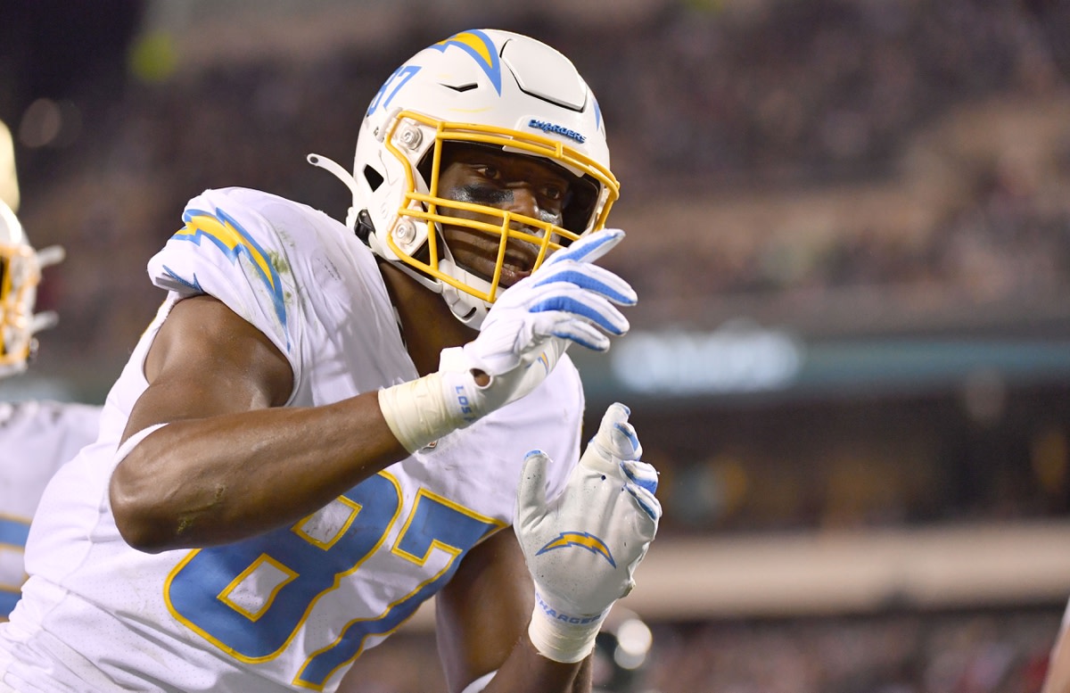 Nov 7, 2021; Philadelphia, Pennsylvania, USA; Los Angeles Chargers tight end Jared Cook (87) celebrates against the Philadelphia Eagles at Lincoln Financial Field. Mandatory Credit: Eric Hartline-USA TODAY Sports