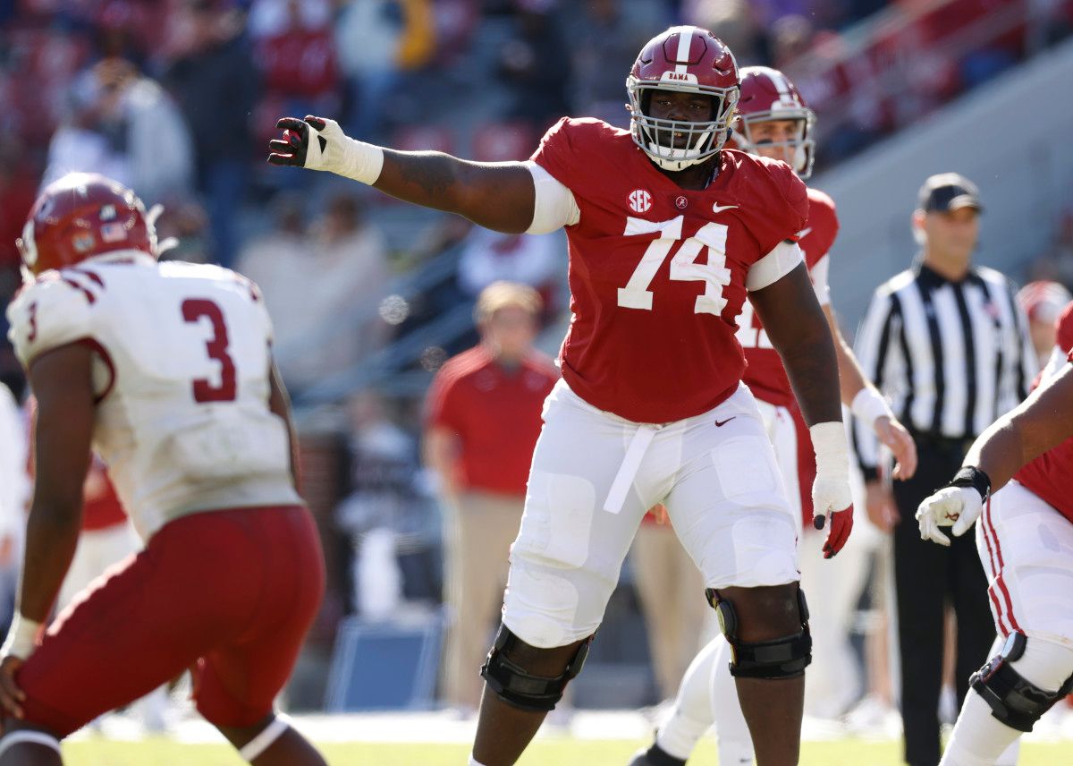 Alabama OL Former Starter Enters Transfer Portal Sports Illustrated 