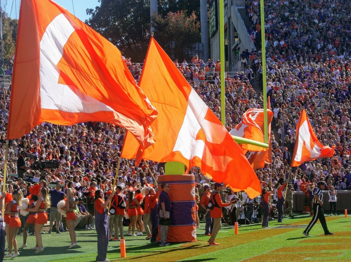 Clemson Tigers Working to Keep What's Left of 2022 Class Intact - Sports Illustrated Clemson Tigers News, Analysis and More - Vimarsana News
