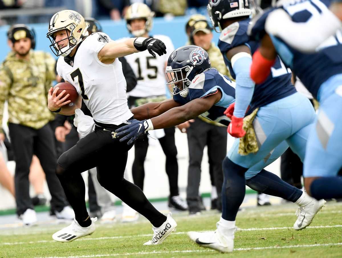 Tennessee Titans running back D'Onta Foreman (7) runs the ball against the Titans at Nissan Stadium Sunday, Nov. 14, 2021 in Nashville, Tenn. Titans Saints 1961