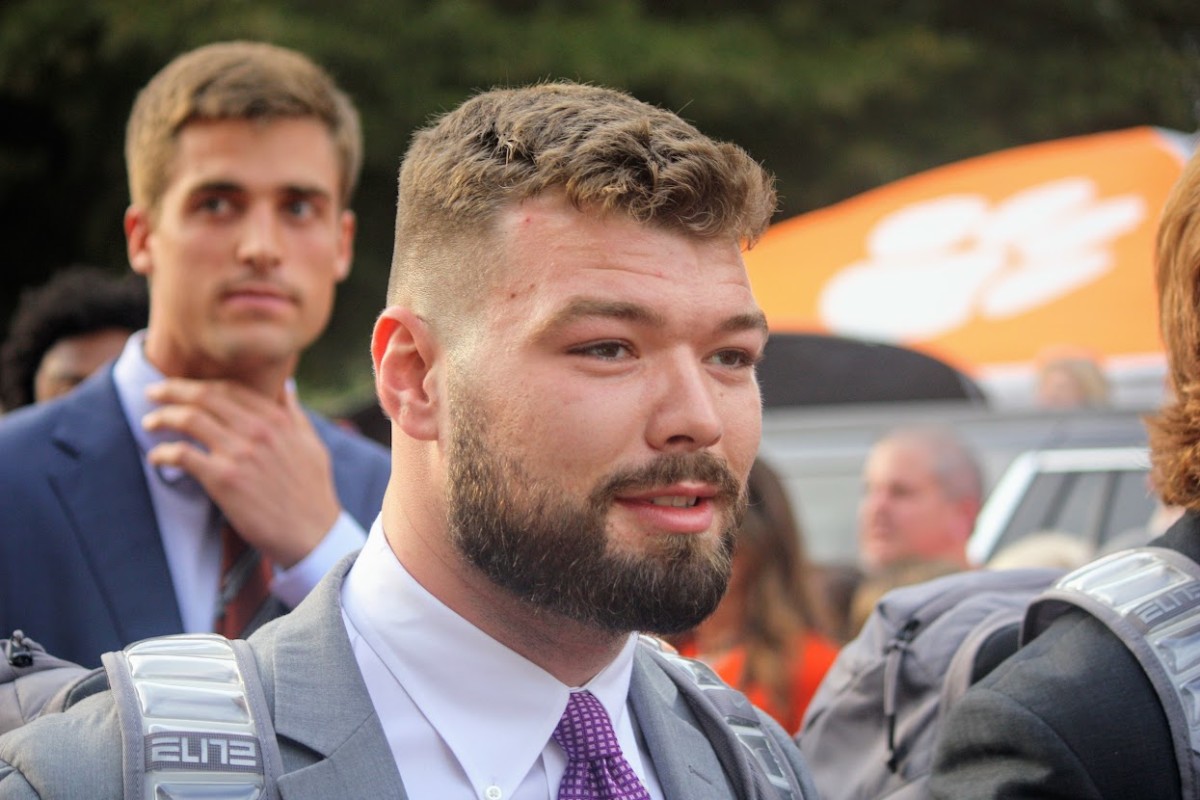 Former Clemson Tiger James Skalski Signs Free Agent Deal With