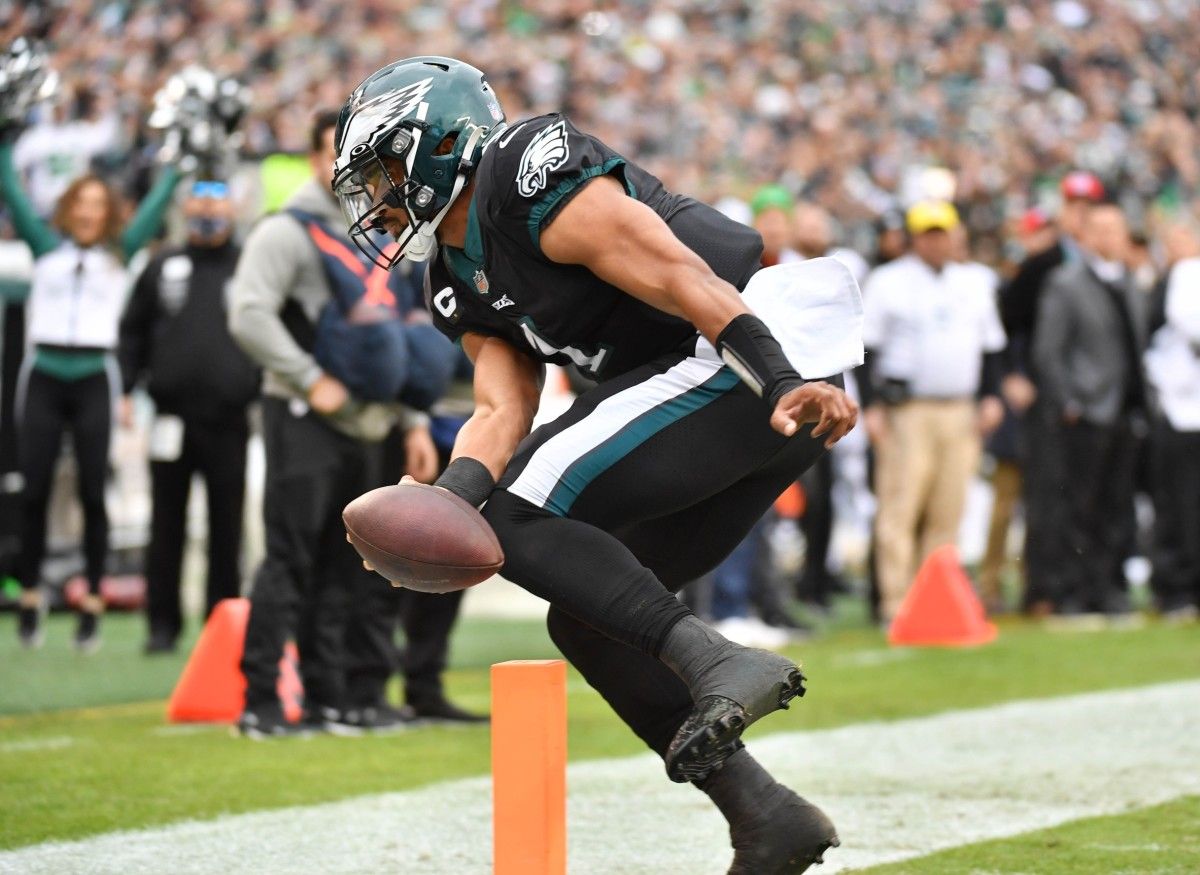 Jalen Hurts scores second TD of game vs. Saints