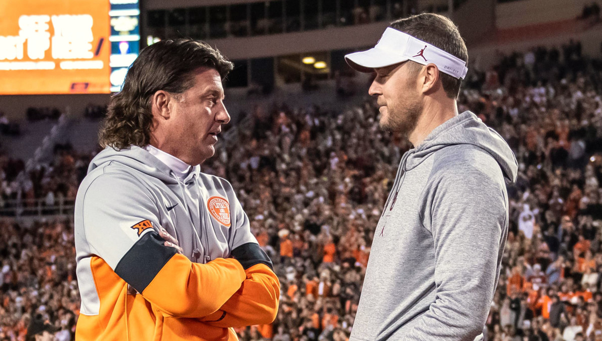 Oklahoma State's Mike Gundy, left, has not beaten Oklahoma's Lincoln Riley in any of their four meetings.