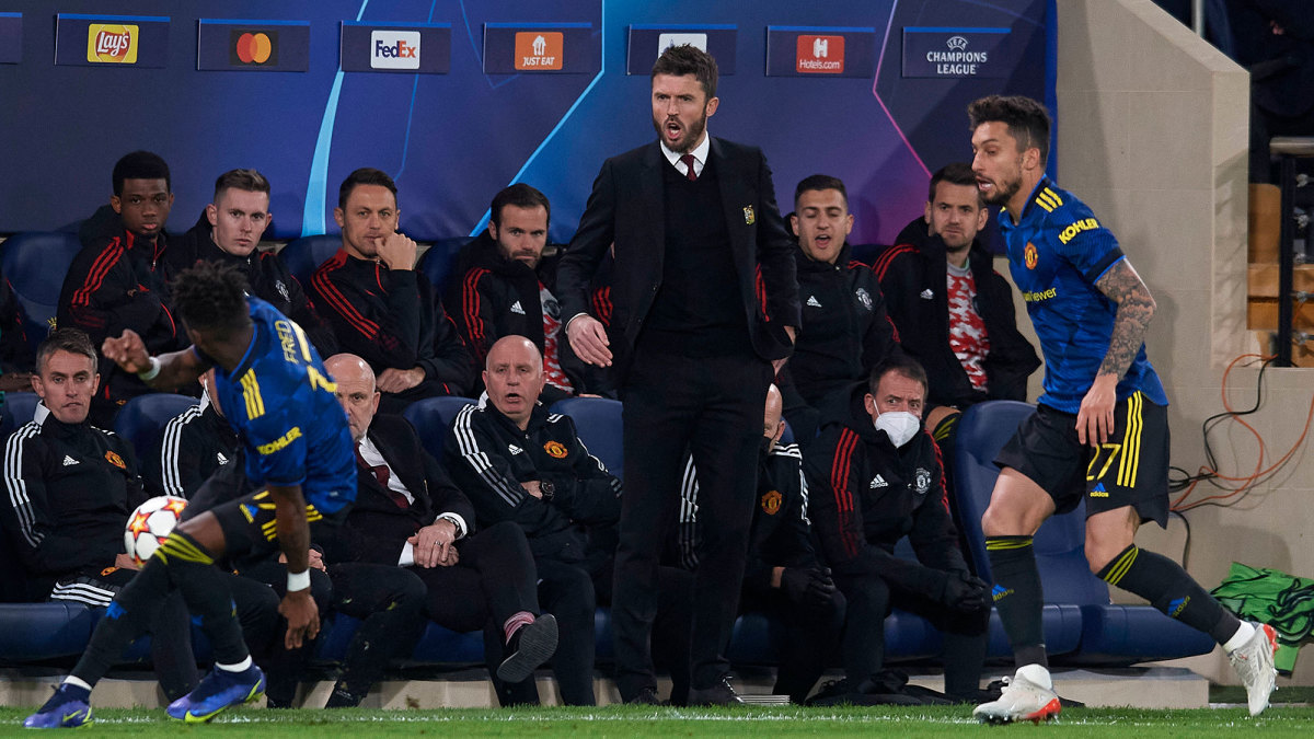 Manchester United faces Villarreal in Champions League