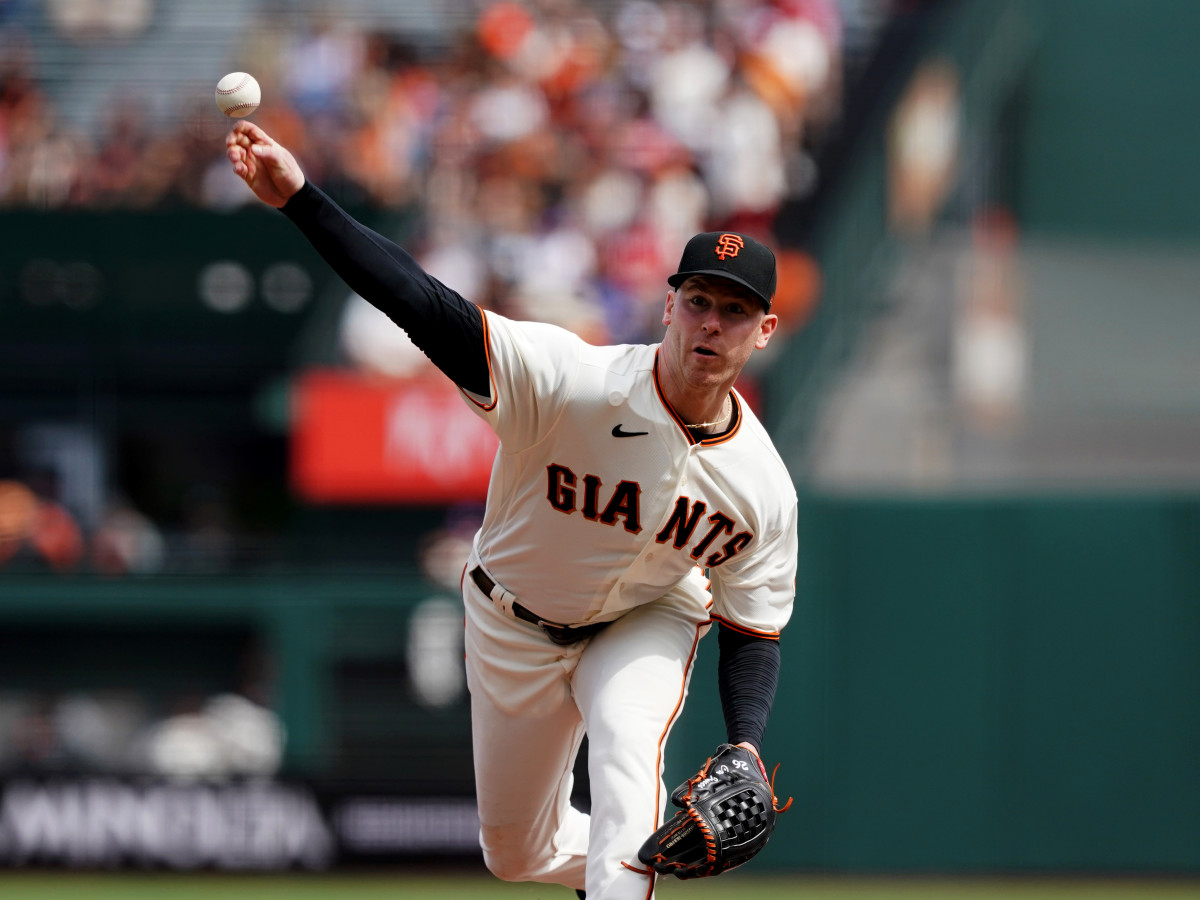 Sep 19, 2021; San Francisco, California, USA; San Francisco Giants starting pitcher Anthony DeSclafani (26) throws a pitch during the third inning against the Atlanta Braves at Oracle Park.