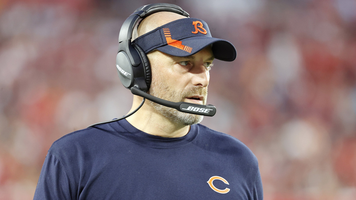 Bears coach Matt Nagy on the sideline during a game