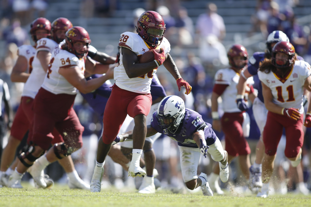 Sep 26, 2020; Fort Worth, Texas, USA; Iowa State Cyclones running back Breece Hall (28) runs for a touchdown in the fourth quarter against the TCU Horned Frogs at Amon G. Carter Stadiu