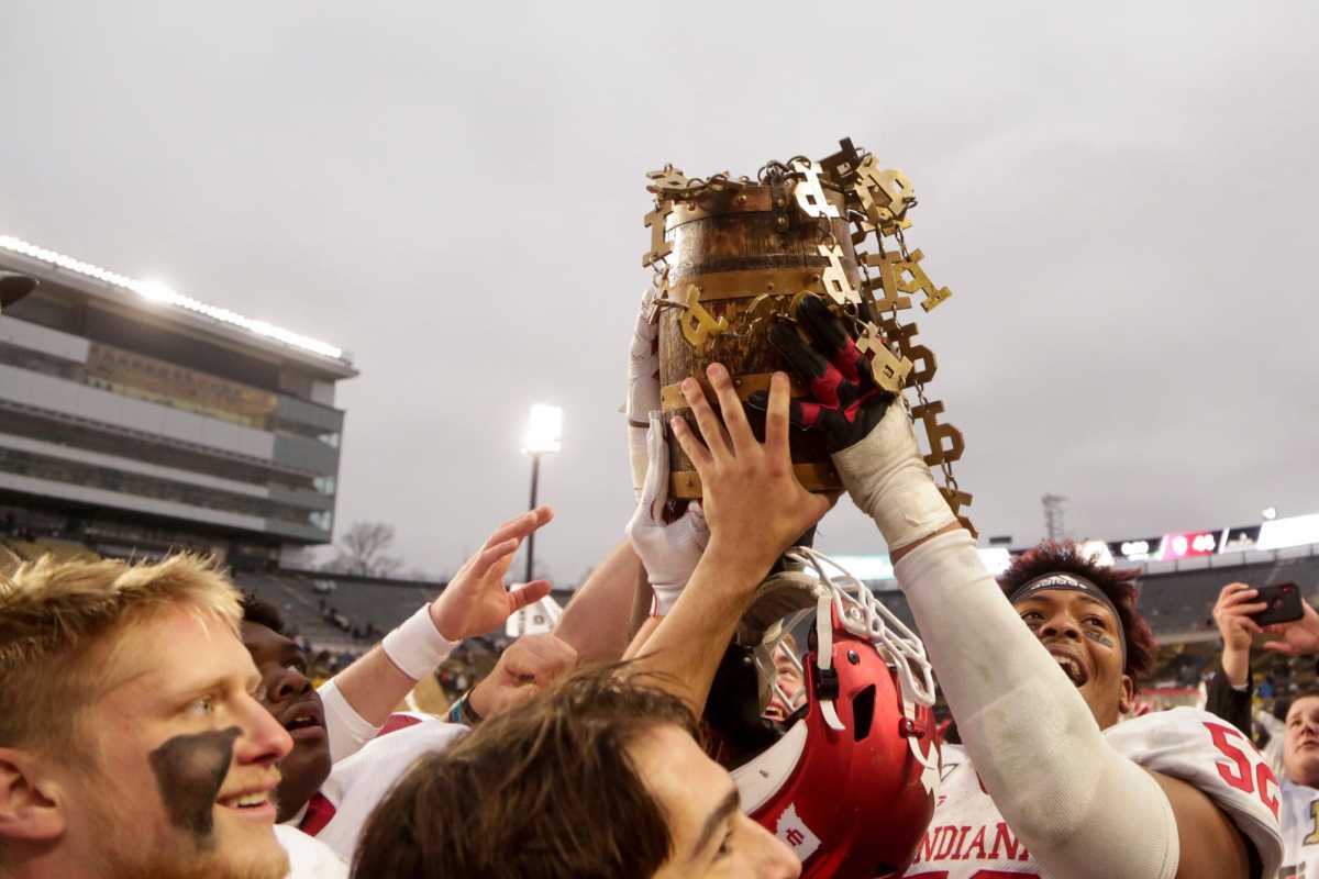 The Indiana Hoosiers won the Old Oaken Bucket in 2019.