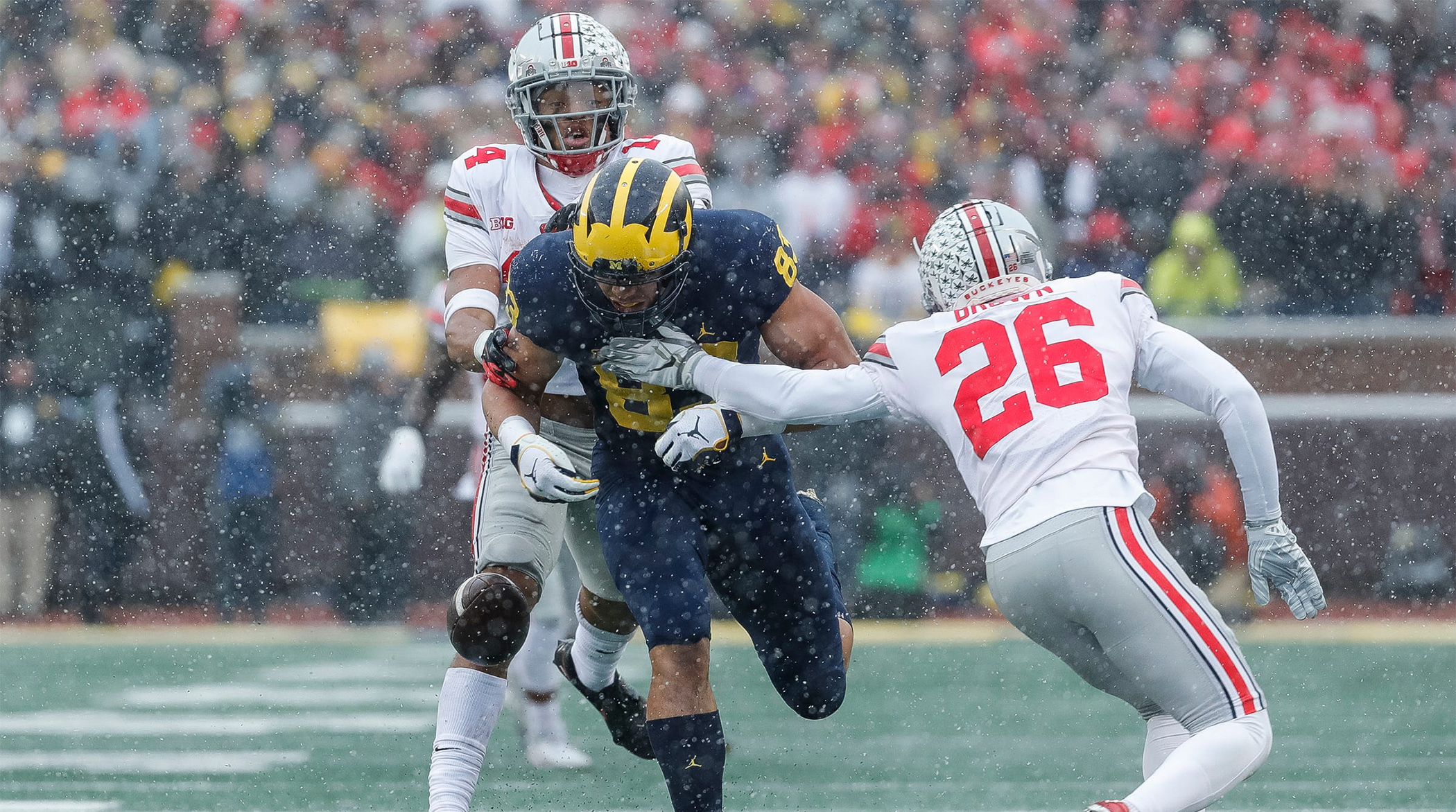Ohio State Player Rips Michigan Player S Helmet Off Scuffle Ensues Video Sports Illustrated