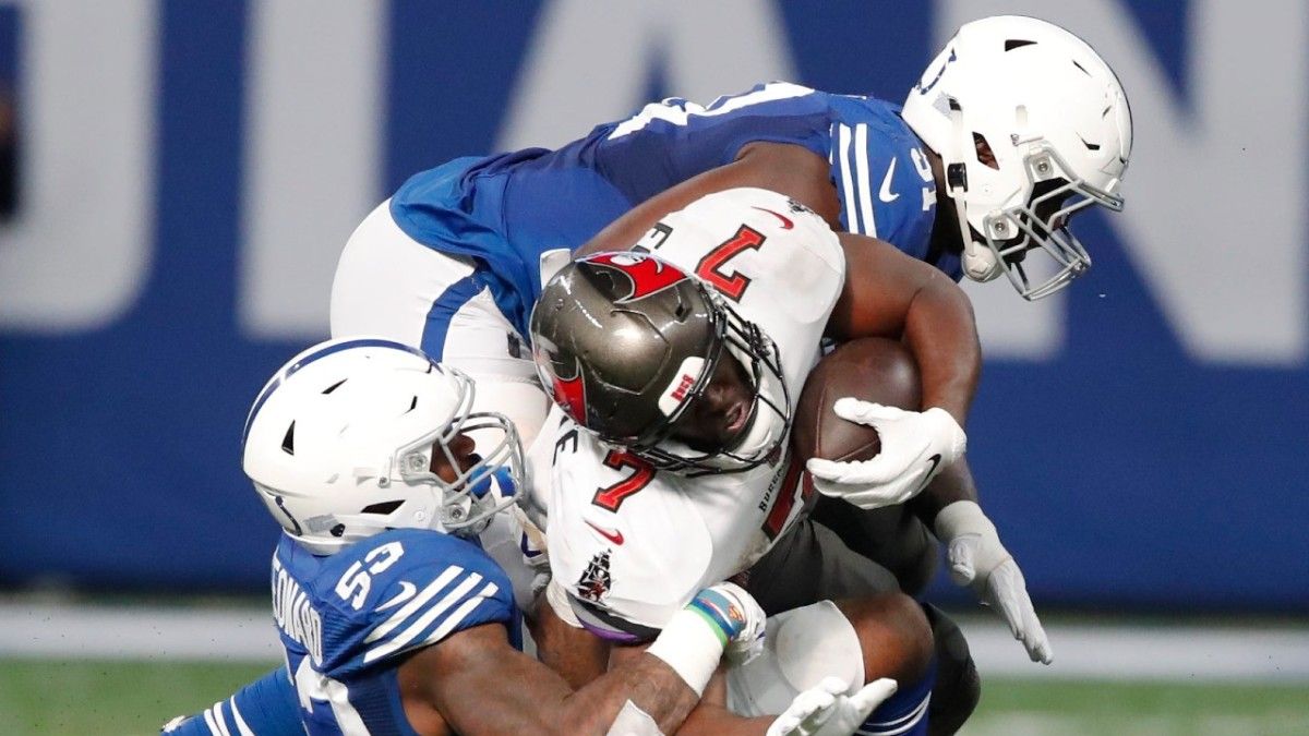 Leonard Fournette put the Bucs offense on his back against the Colts.