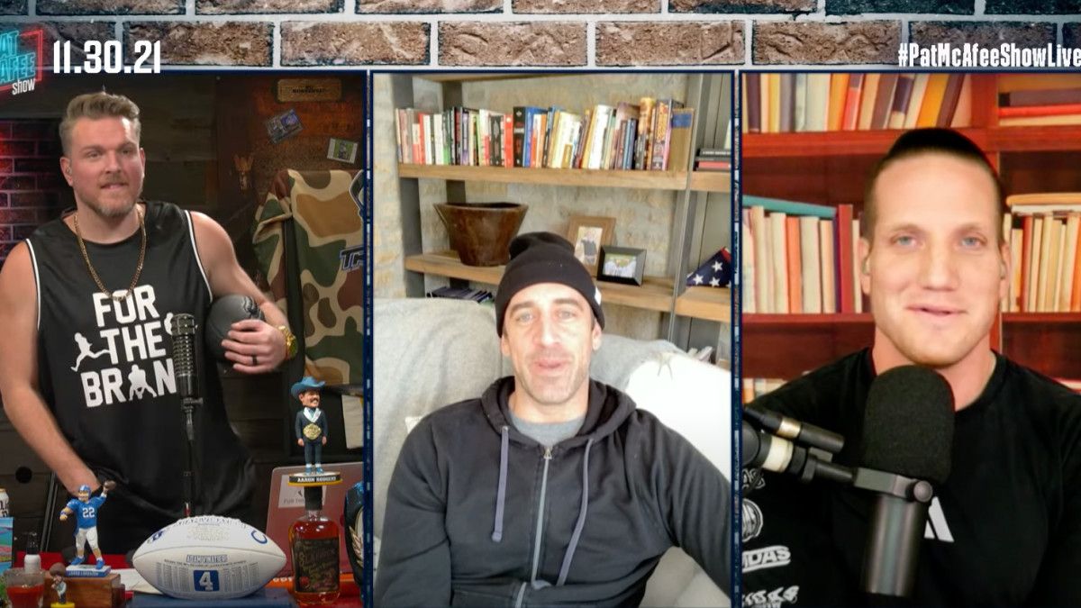 Aaron Rodgers tells Pat McAfee he thinks Packers coaches are leaking info to media - Vimarsana News