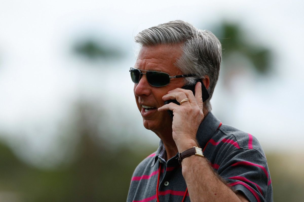 Philadelphia Phillies Must Pursue All Star Centerfielder When MLB