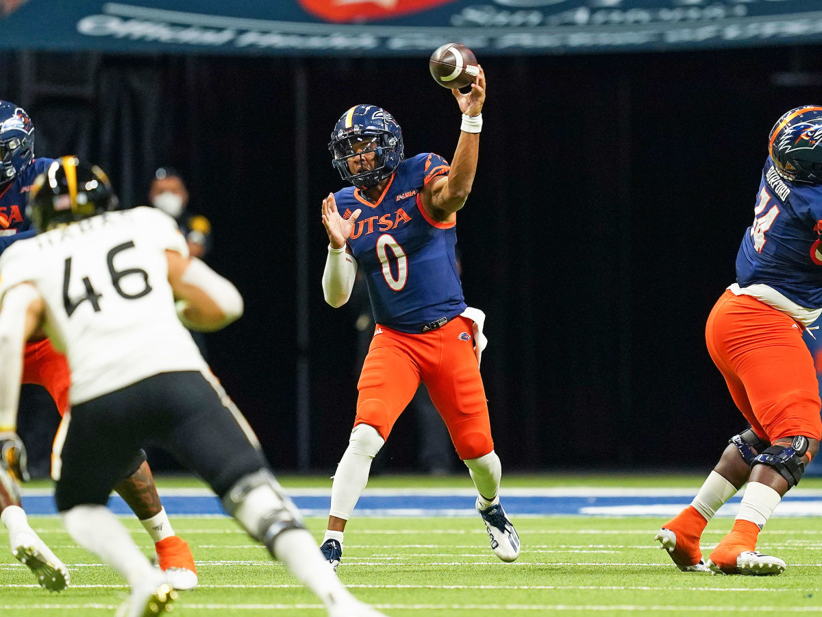 UTSA quarterback Frank Harris