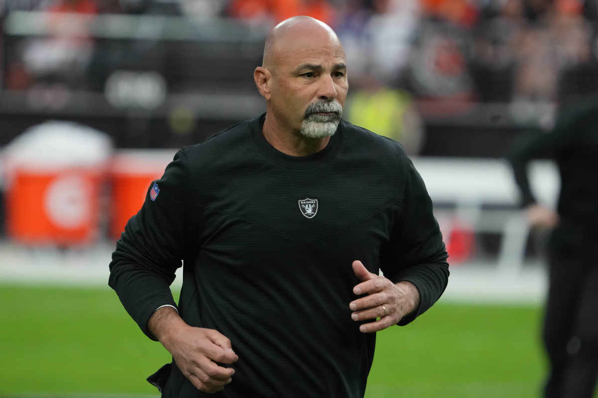 rich-bisaccia-raiders-coach-carousel