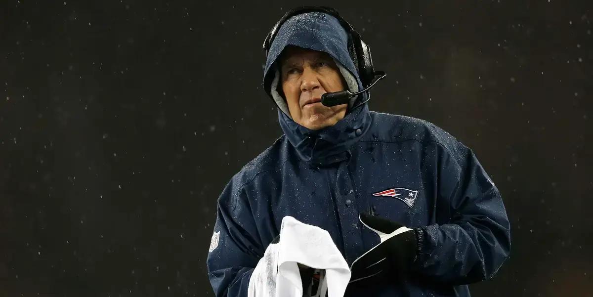Bill Belichick se enfocó en Buffalo Bills, no en el clima mientras los New England Patriots se acercan el enfrentamiento del lunes por la noche con Buffalo