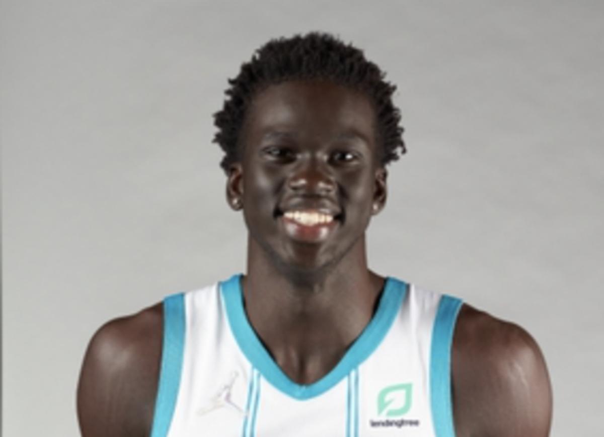 WATCH JT Thor Hammers Dunk Over Andre Drummond Sports Illustrated