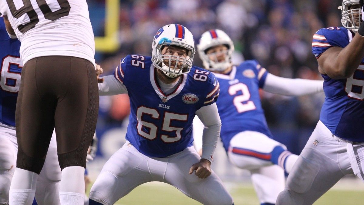 Buccaneers Place Player on COVID-19 List, Sign LS to Practice Squad - Vimarsana News