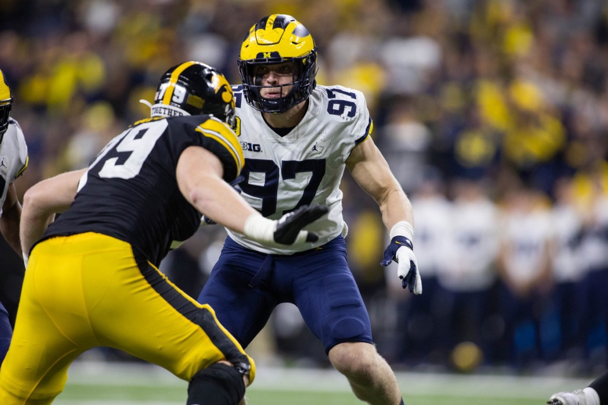 Dec 4, 2021; Indianapolis, IN, USA; Michigan Wolverines defensive end Aidan Hutchinson (97) in the second quarter against the Iowa Hawkeyes at Lucas Oil Stadium.