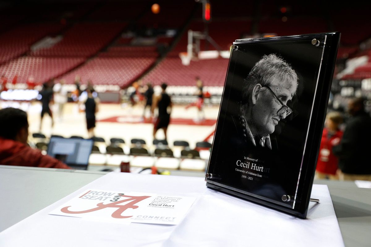 Cecil Hurt tribute at Alabama basketball