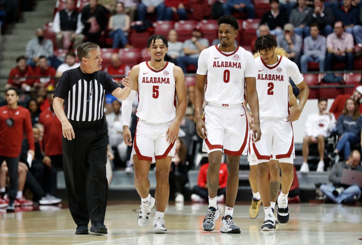 BamaCentral Courtside: No. 9 Alabama 83, No. 14 Houston 82 - Vimarsana News