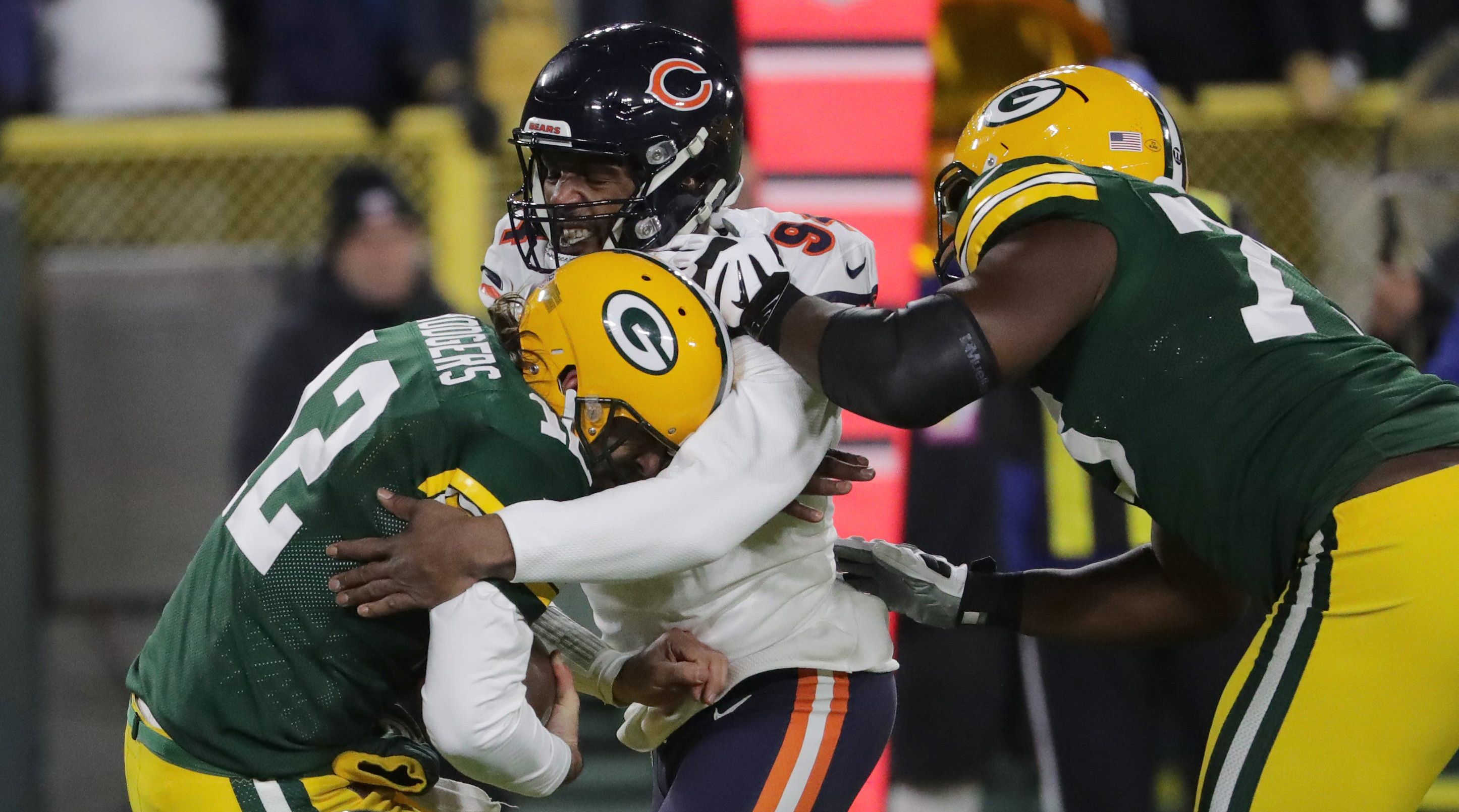 Aaron Rodgers belt celebration: Davante Adams roasts Bears mocking QB - Vimarsana News