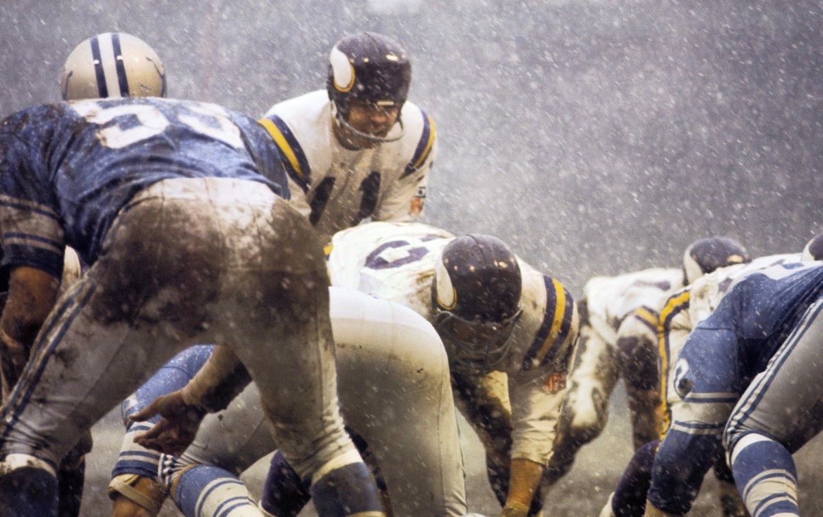 Former Cal quarterback Joe Kapp