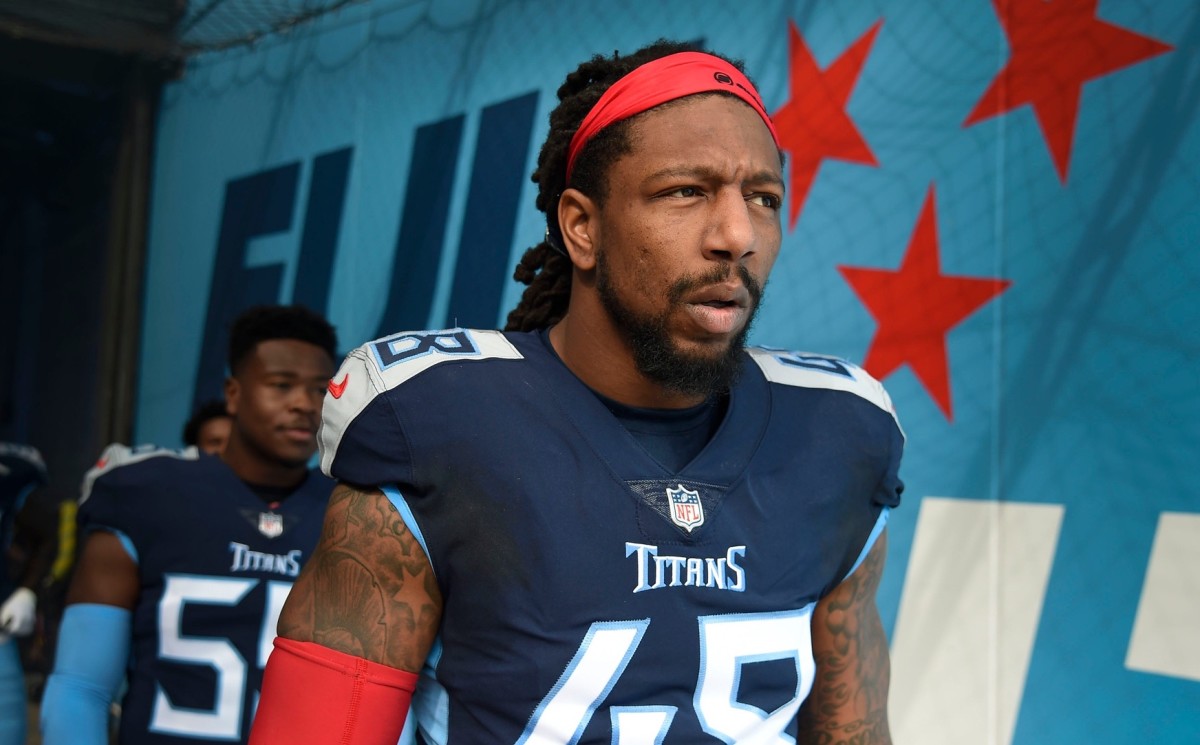Tennessee Titans outside linebacker Bud Dupree (48) makes his way to the field before the game against the New Orleans Saints at Nissan Stadium Sunday, Nov. 14, 2021 in Nashville, Tenn.