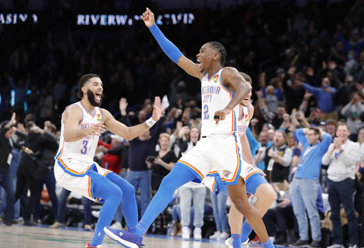 Shai Gilgeous-Alexander Cans Buzzer-Beater as Thunder Down Clippers.