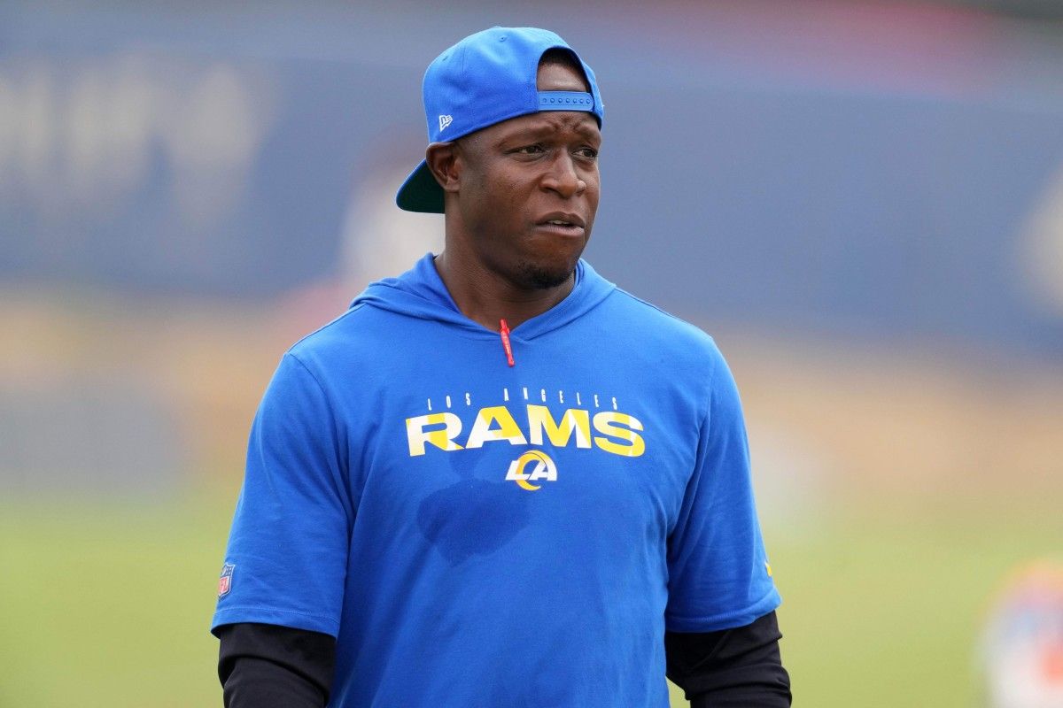 Los Angeles Rams defensive coordinator Raheem Morris looks on during a joint practice against the Las Vegas Raiders.