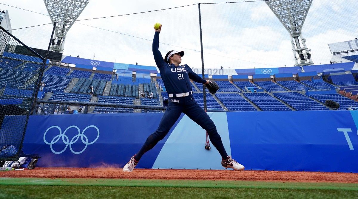 Former UCLA Softball All-American Rachel Garcia Joins Athletes Unlimited, Signs 2-Year Deal - Vimarsana News