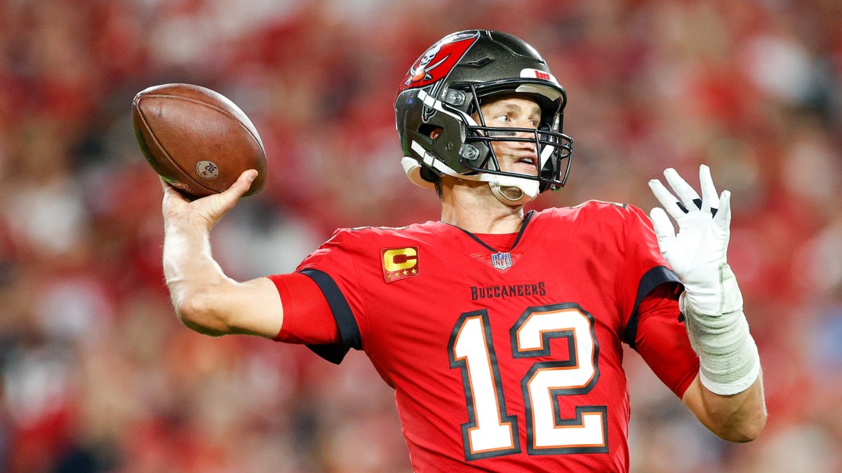 tom-brady-buccaneers-saints