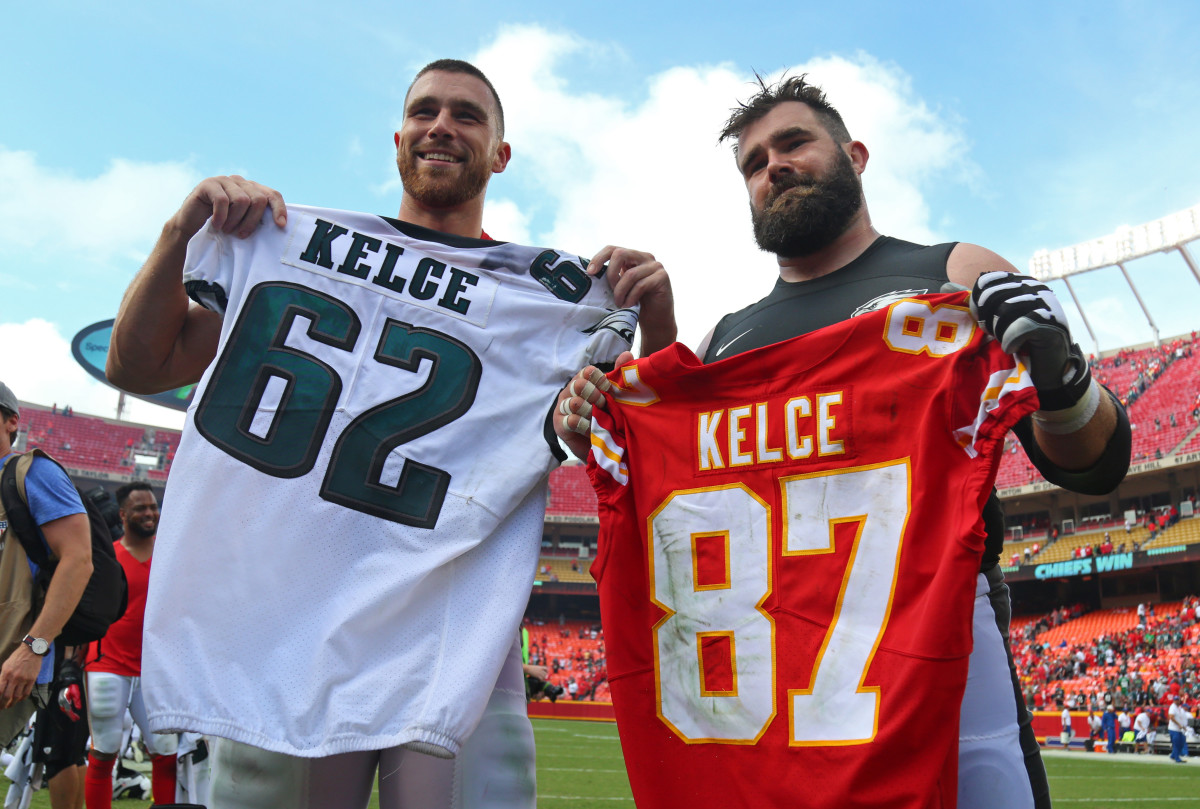 UC Greats Travis, Jason Kelce First Brothers To Face Each Other In