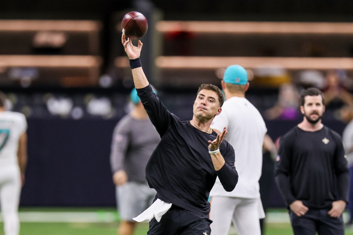 New Orleans Saints quarterback Ian Book (16)