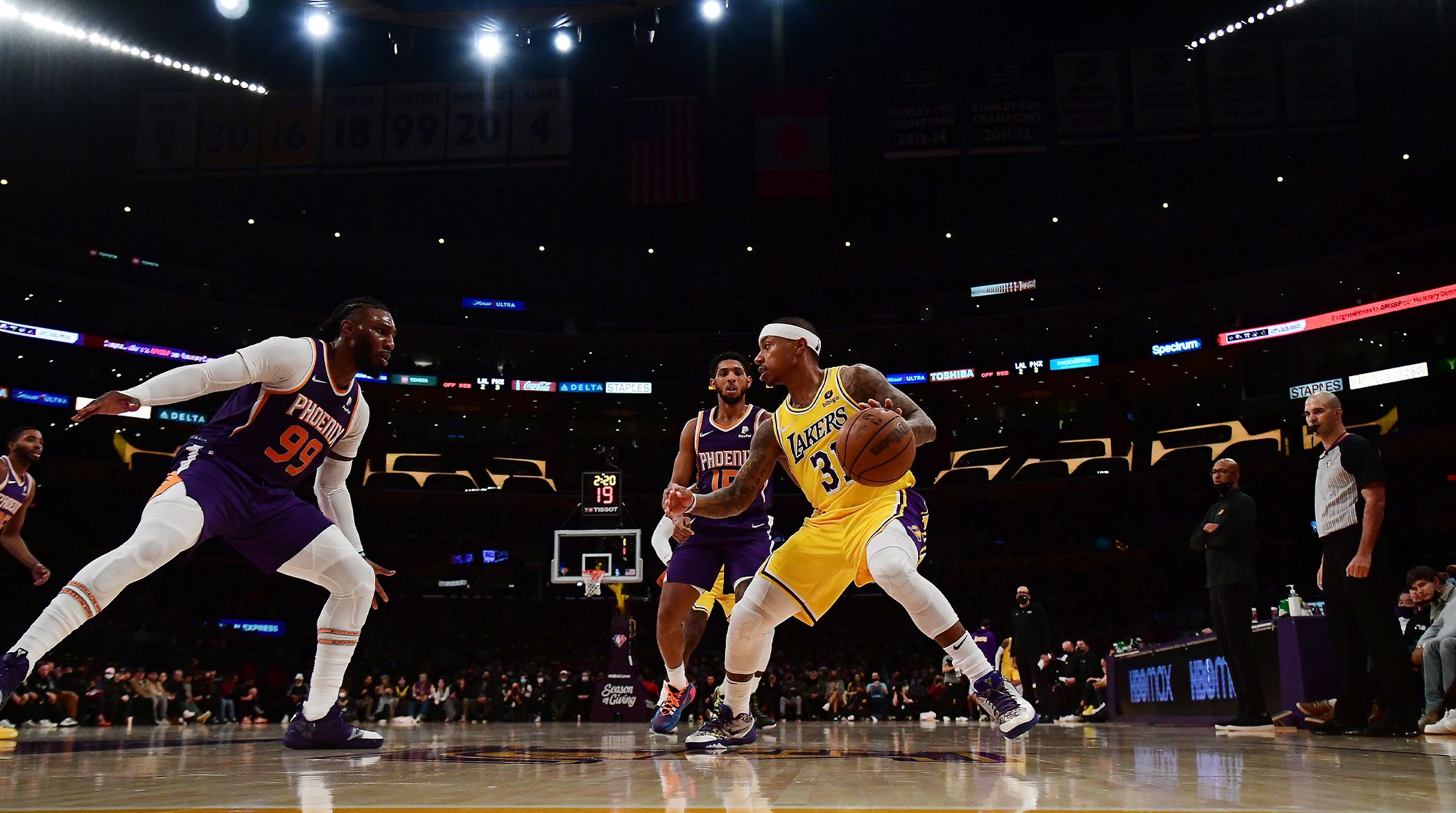 Isaiah Thomas signed with Mavericks after 10-day contract with Lakers ...