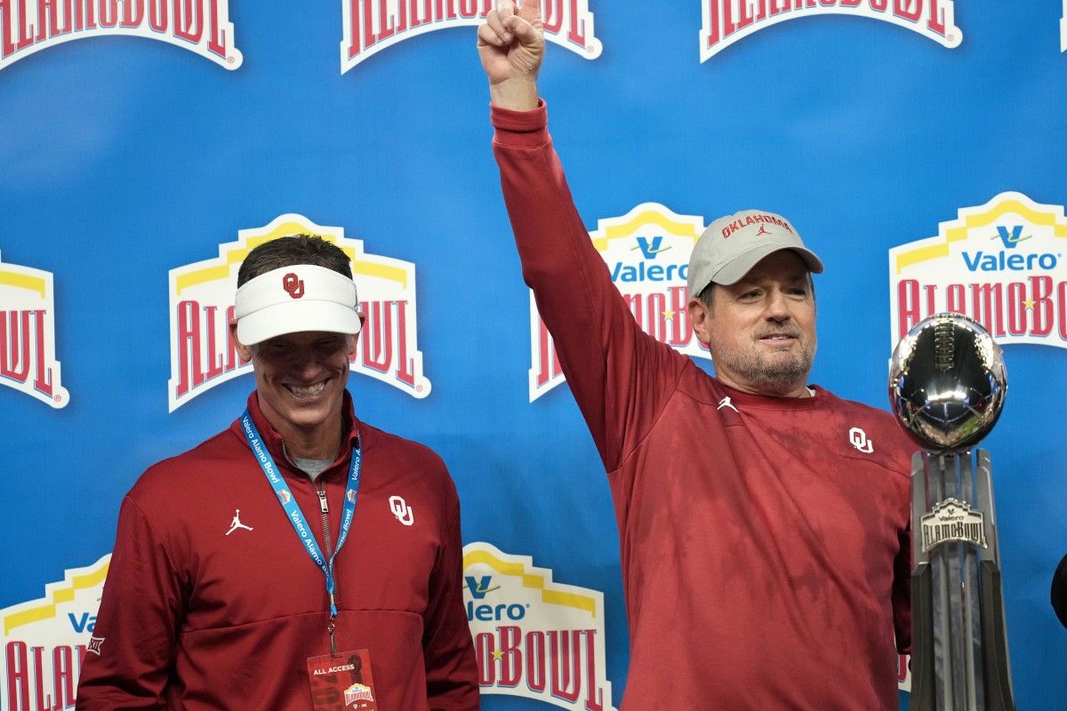 Bob Stoops: 'We've Got to Be a Little Realistic' About the Situation at Oklahoma - Vimarsana News