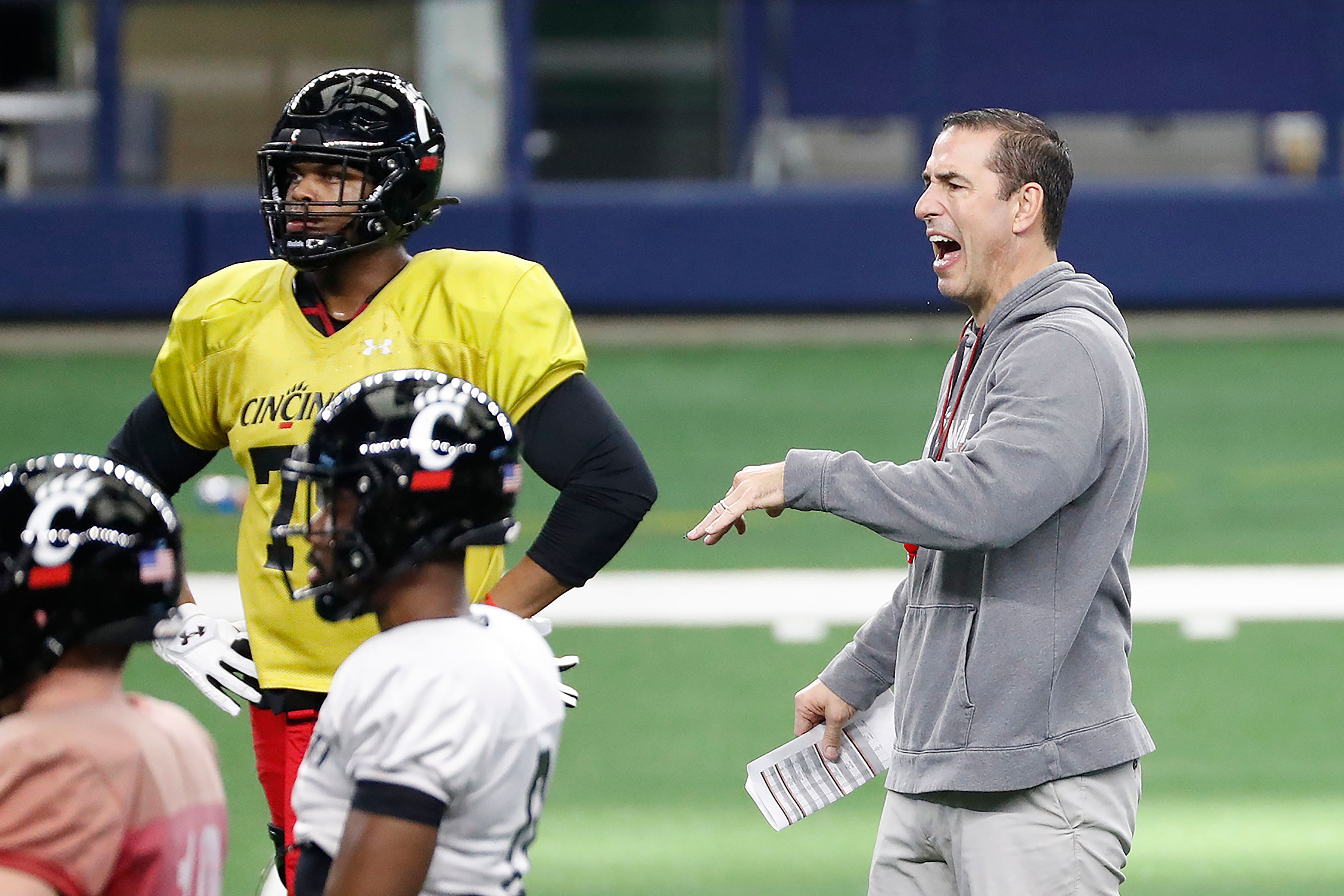 Cincinnati Antsy for Game Time against Alabama - Vimarsana News