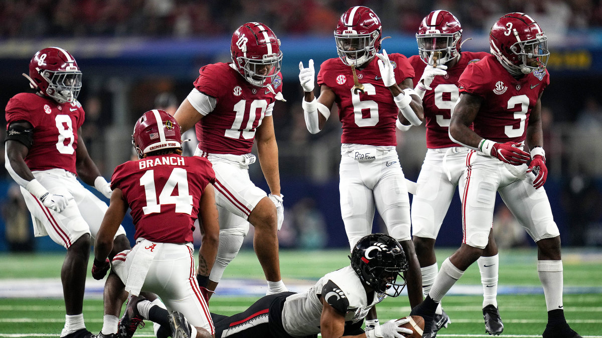 Alabama football Even in ugly game, Tide dominate Cincinnati Sports