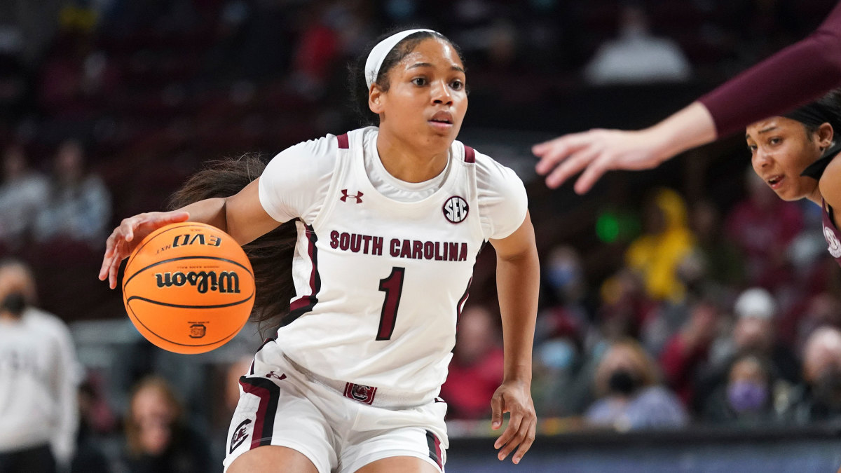 Carolina del Sur se mantiene en el top 25 del baloncesto femenino AP después de la derrota