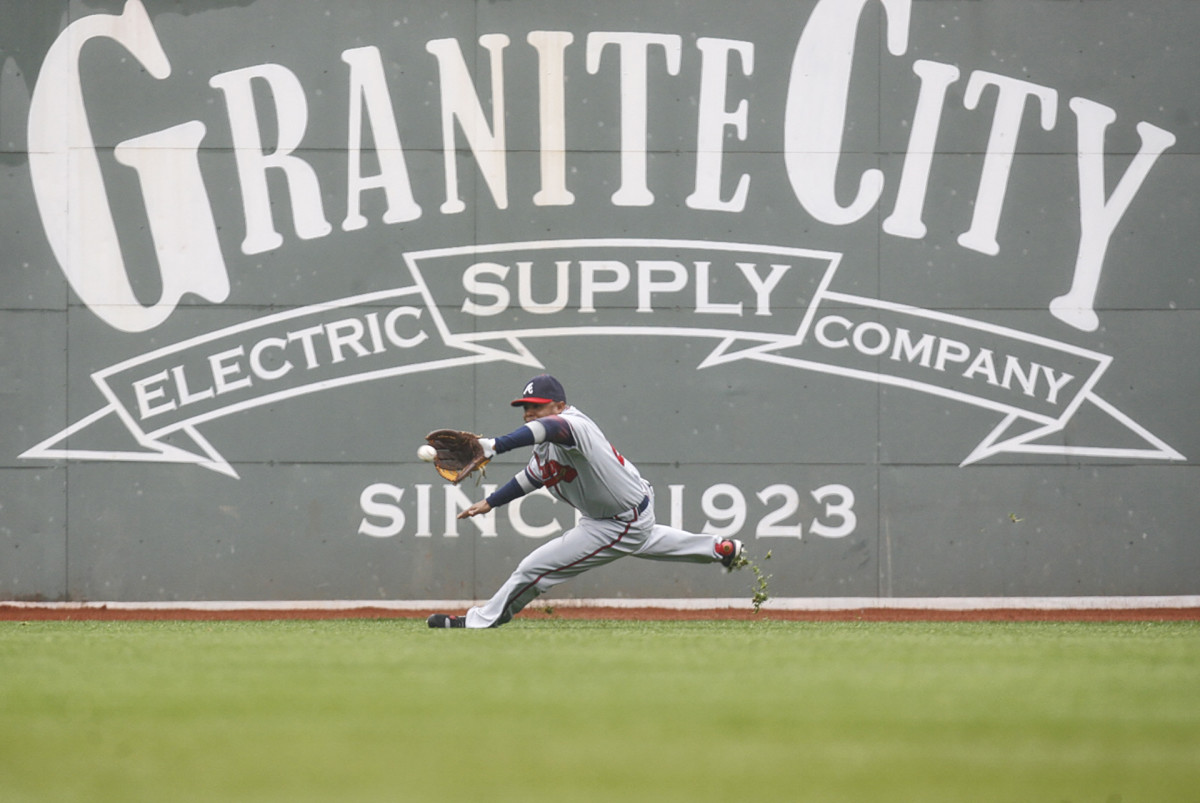 Andruw Jones: Best Defensive Center Fielder Ever? - Cooperstown Cred