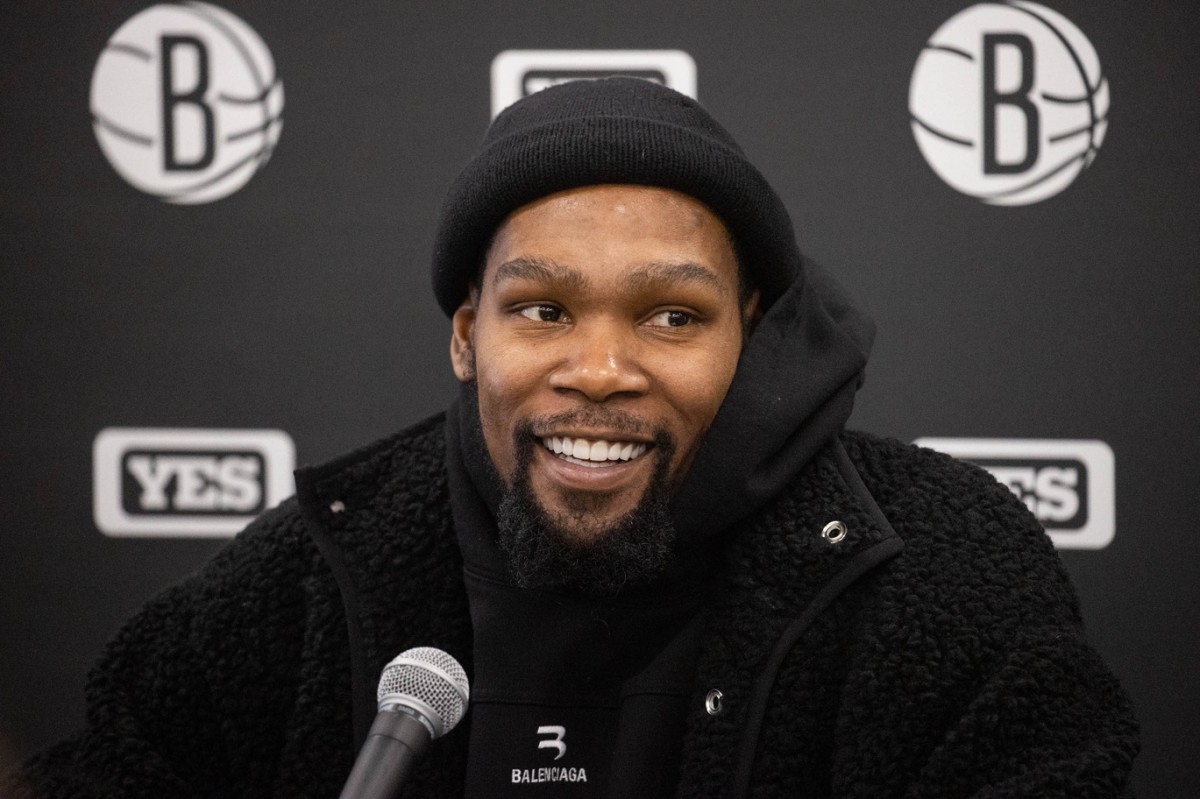 Watch Kevin Durant's Amazing Pass In The Game Fastbreak on