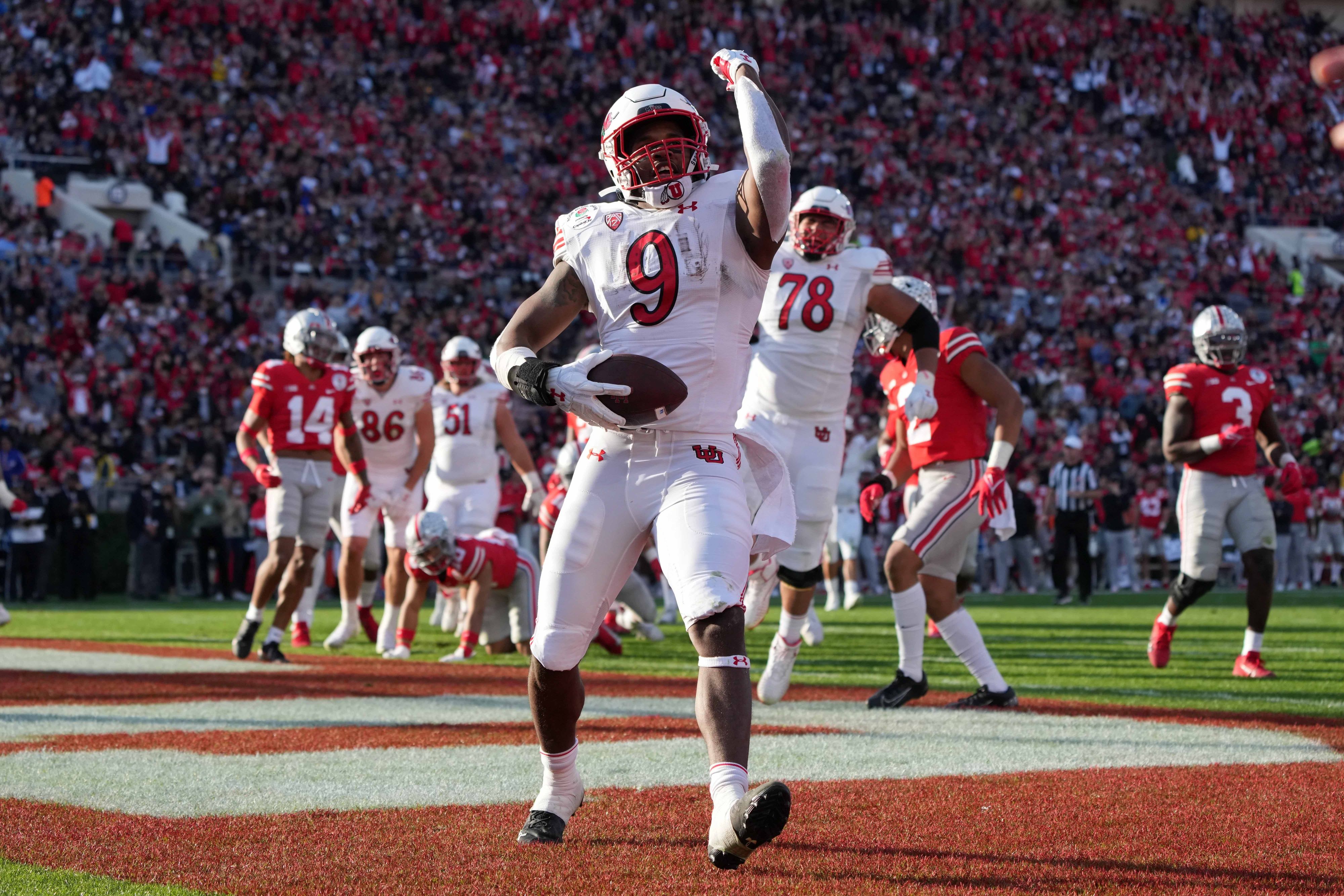 Pac-12 Football: Utah, Oregon, USC Projected as Top-25 Teams in 2022 - Vimarsana News