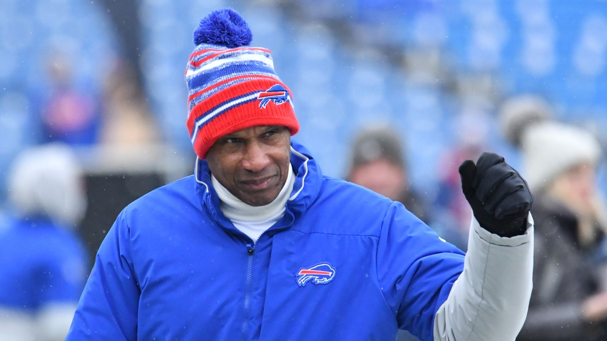 Leslie Frazier has served as an NFL coordinator or head coach for each of the past 20 seasons. 