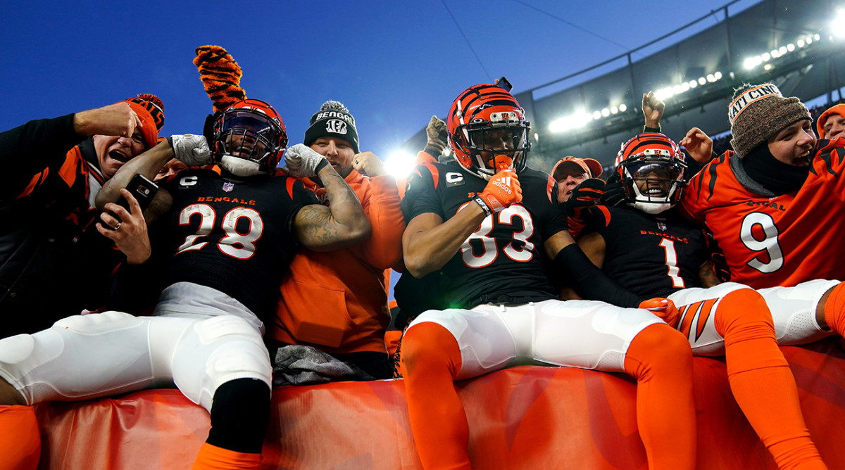 Bengals Win First Playoff Sport In 31 Years After Derek