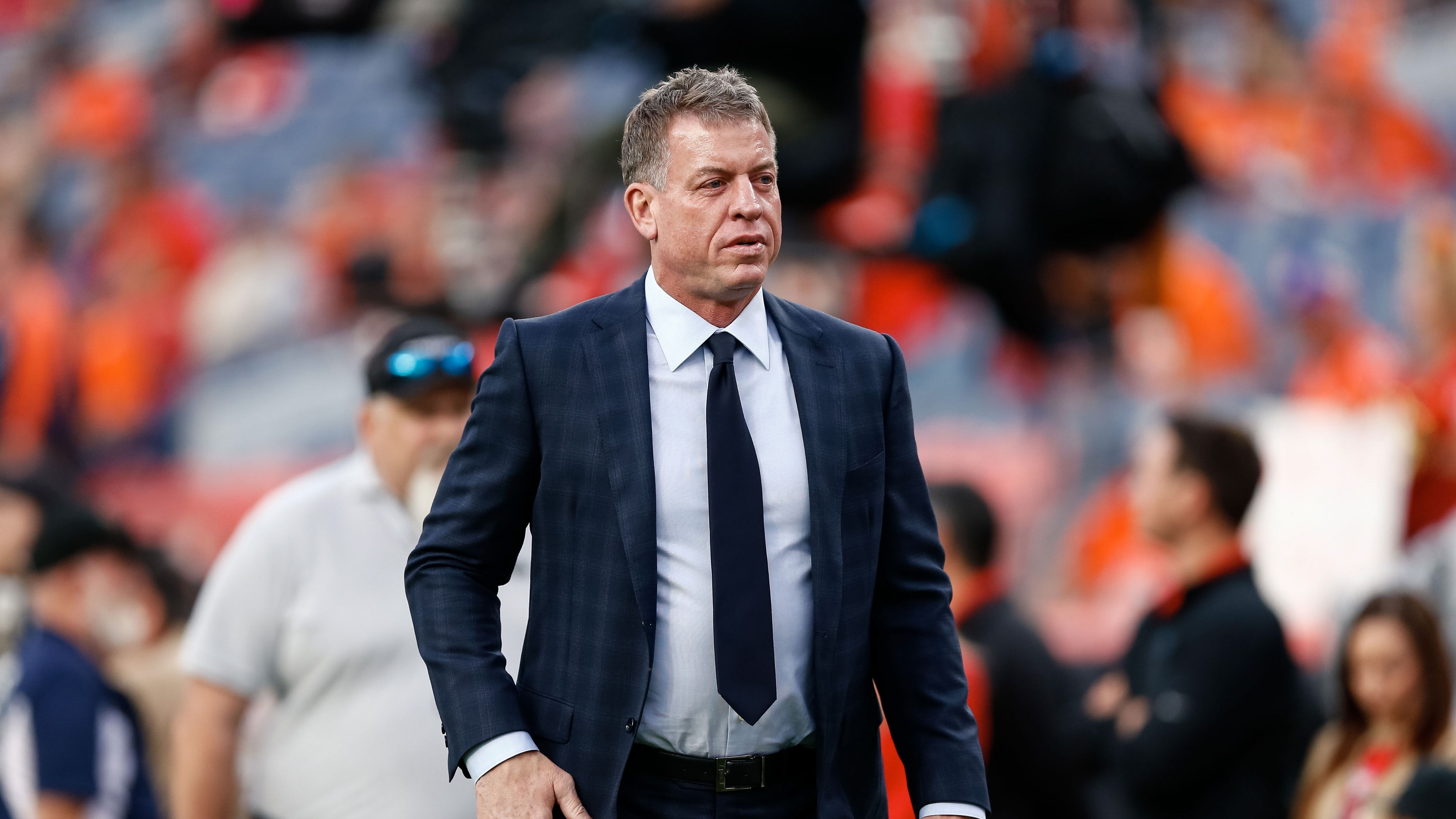 Troy Aikman critical of Jalen Hurts, Eagles offense vs. Buccaneers - Vimarsana News